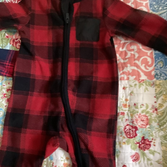 Infant boy lot of 2 Carters/Old Navy buffalo plaid winter buntings 18 to 24 mon - Picture 3 of 5